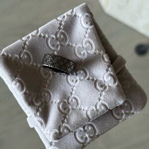 Gucci Diamantissima Silver Ring with Pouch and Box